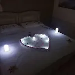 尤金妮亚酒店及公寓