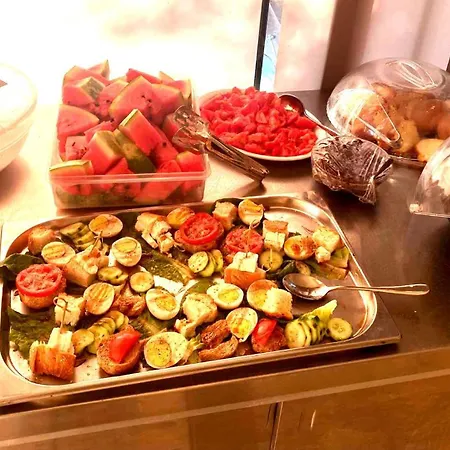 에우게니아 호텔 앤드 아파트먼트 3*