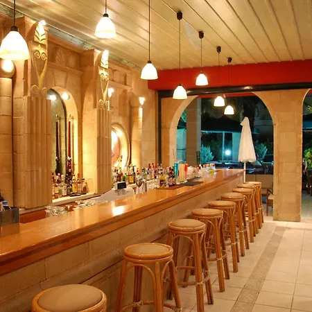 Laganas Beach Hotel 3*