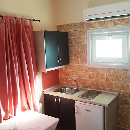 Laganas Beach Hotel 3*